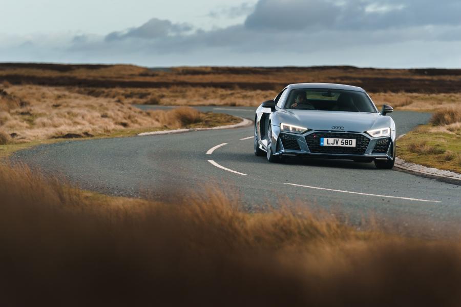  Audi R8 V10 Performance 2019 года  (UK) (фото 50 из 136)